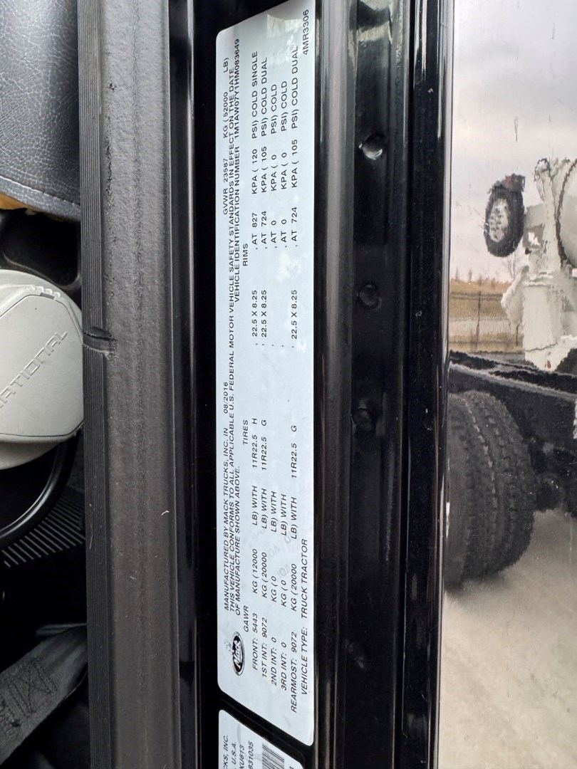 2017 MACK CXU613 - USED TRUCKS SLEEPER - image 22